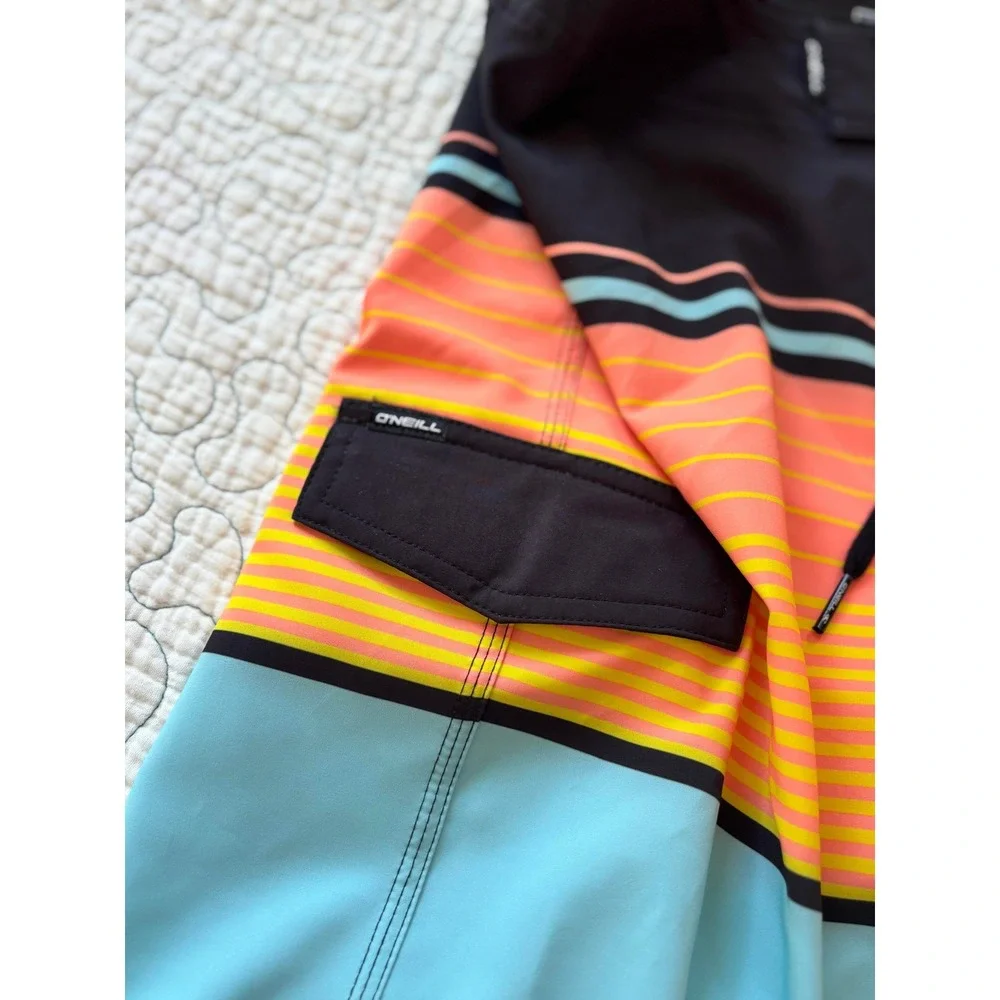 O'Neill Mens Hyperdry Board Shorts Size 30 Striped 21